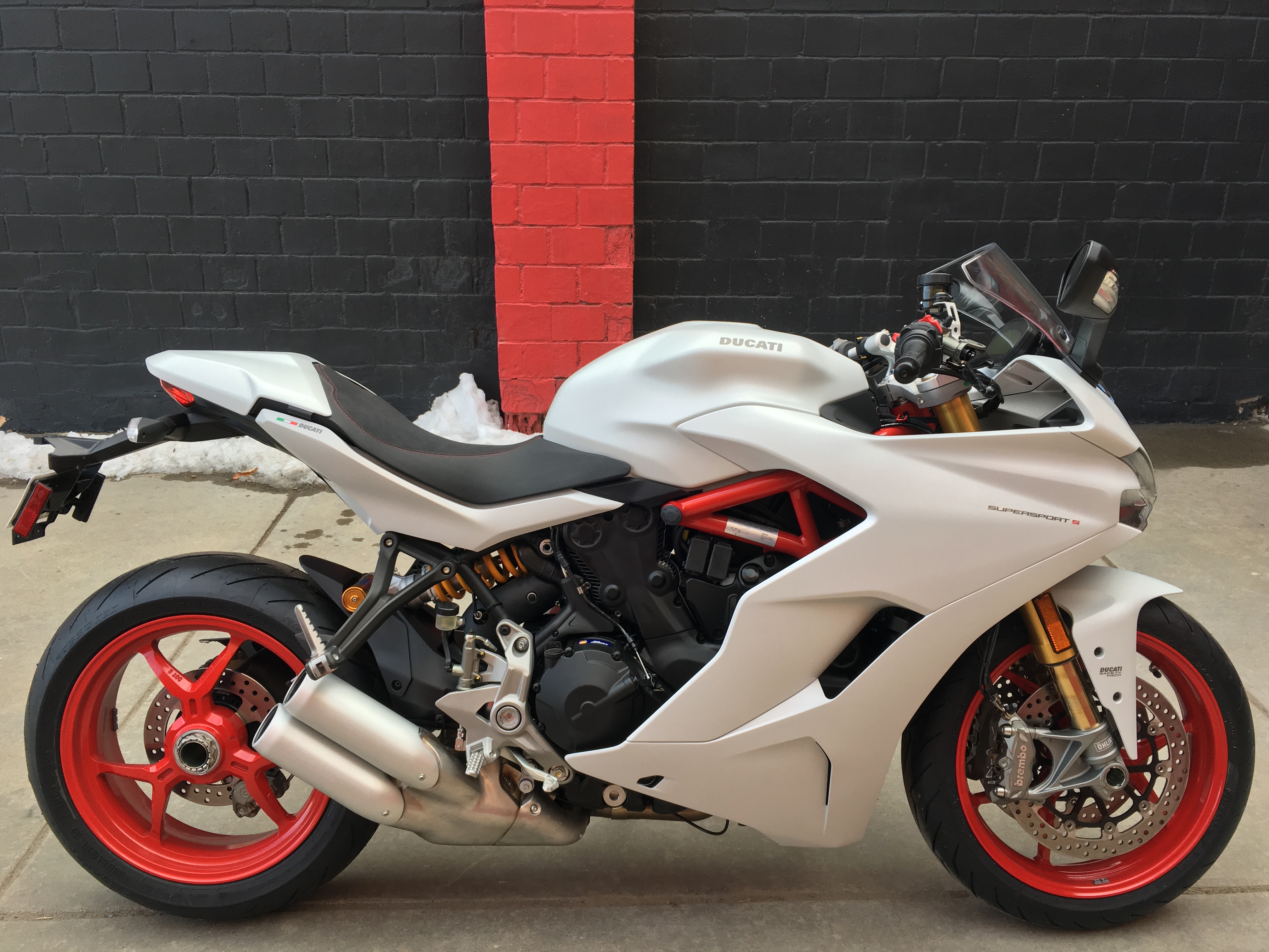 New 2019 DUCATI SUPERSPORT S WHITE Motorcycle in Denver 19D06 Erico